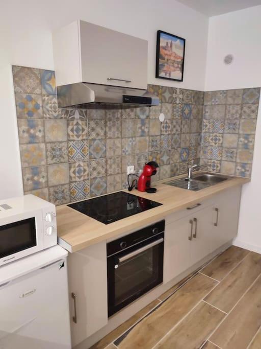 Apartment T2 Au Coeur De Narbonne